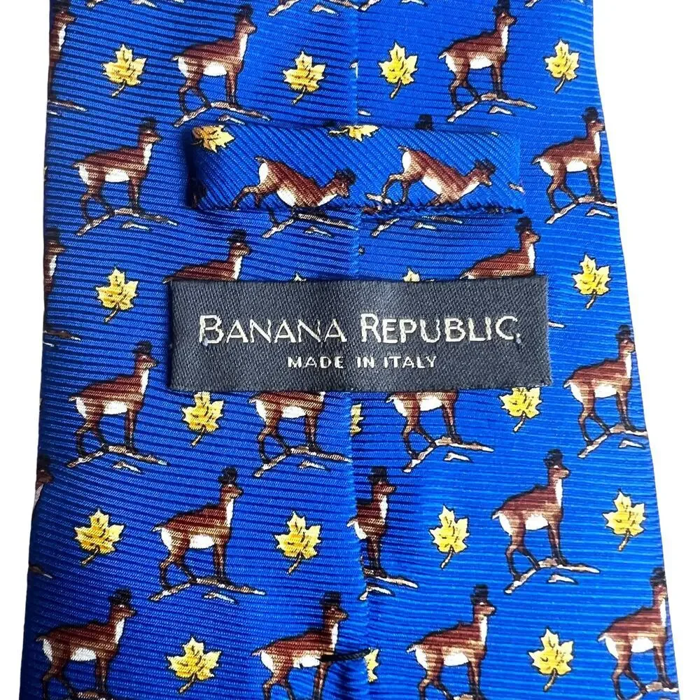Banana Republic 100% Silk Necktie Holiday Fall Season Deer in Blue 56